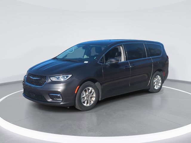 Used 2023 Chrysler Pacifica Touring-L image 1