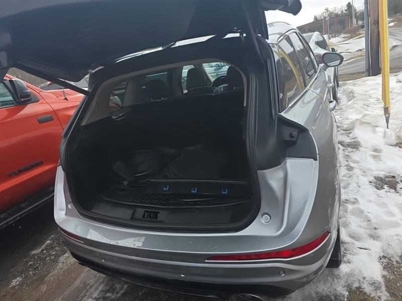 Used 2023 Lincoln Corsair Grand Touring w/ Equipment Group 301A image 10