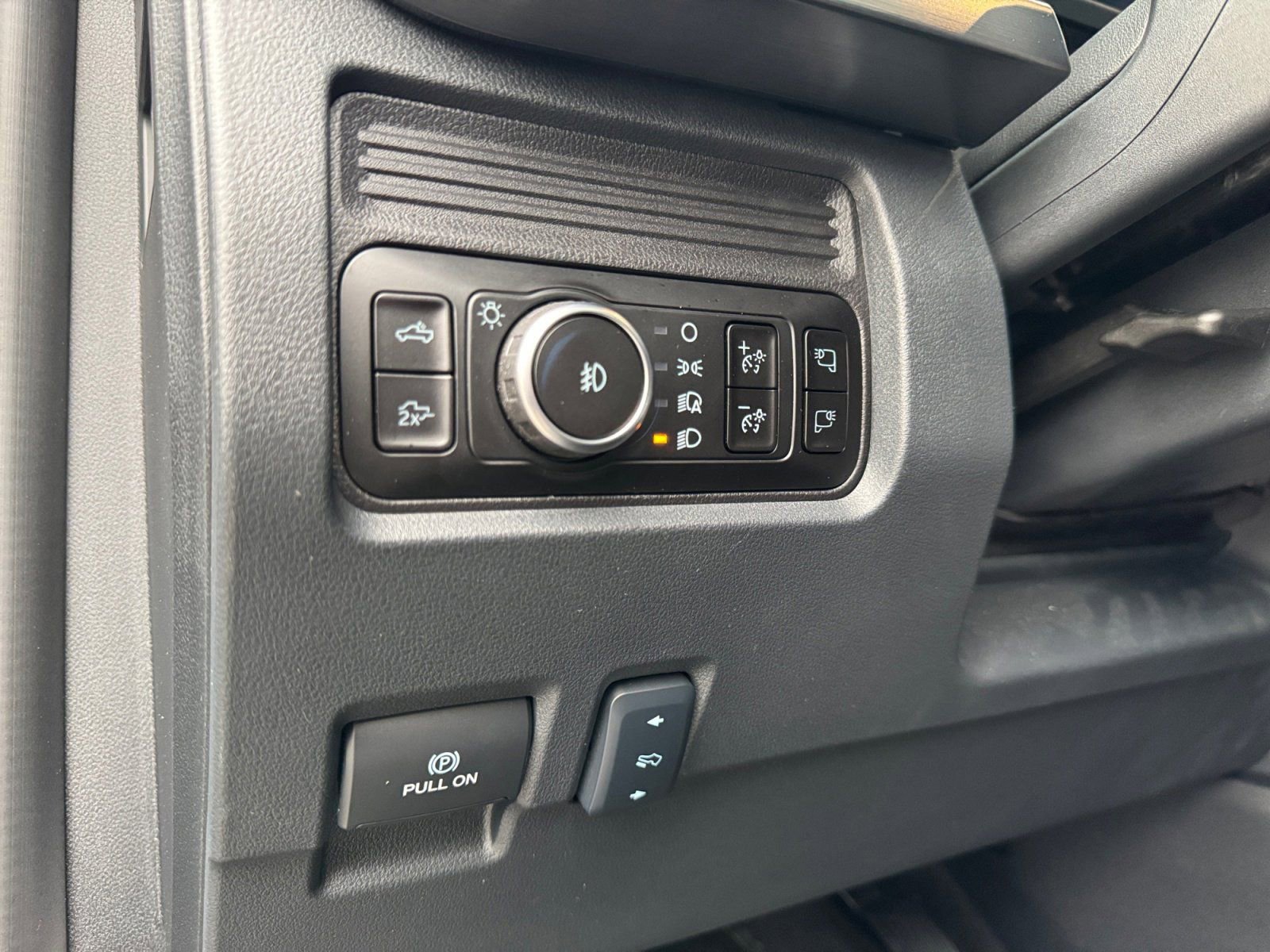 Certified 2025 Ford F250 Lariat w/ Lariat Ultimate Package image 21