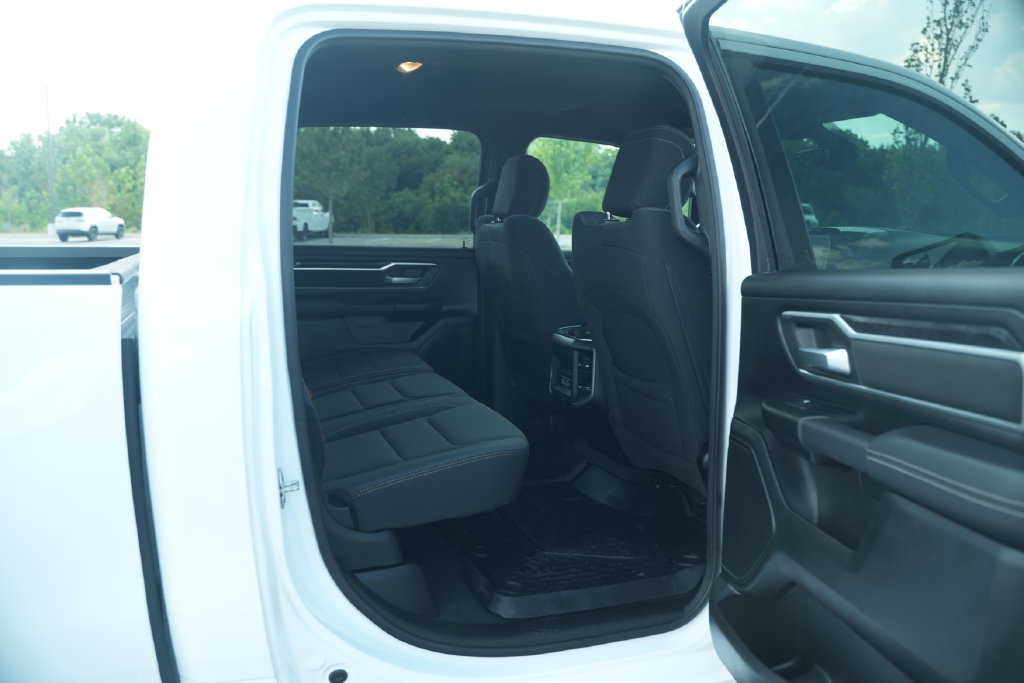 Used 2023 RAM 1500 Big Horn AWD/4WD image 20