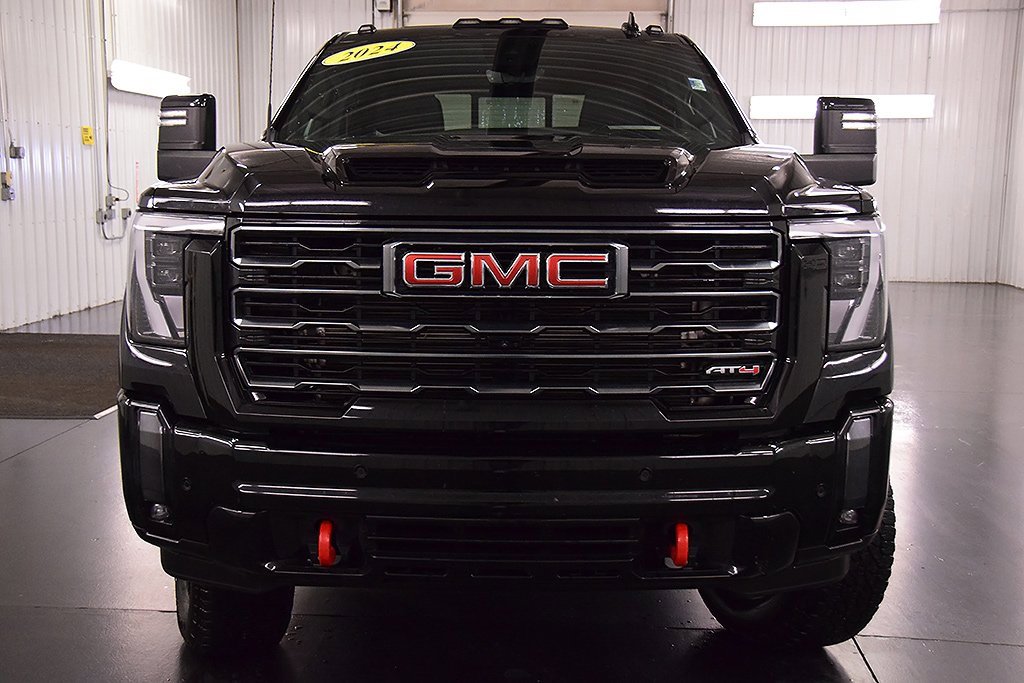 Used 2024 GMC Sierra 2500 AT4 w/ AT4 Premium Plus Package image 2