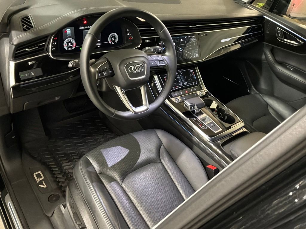 Used 2023 Audi Q7 2.0T Premium Plus w/ Premium Plus Package AWD/4WD image 18