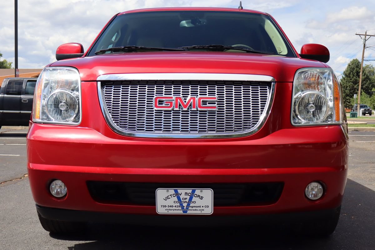 Used 2013 GMC Yukon SLT w/ SLT-2 Equipment Package AWD/4WD image 13