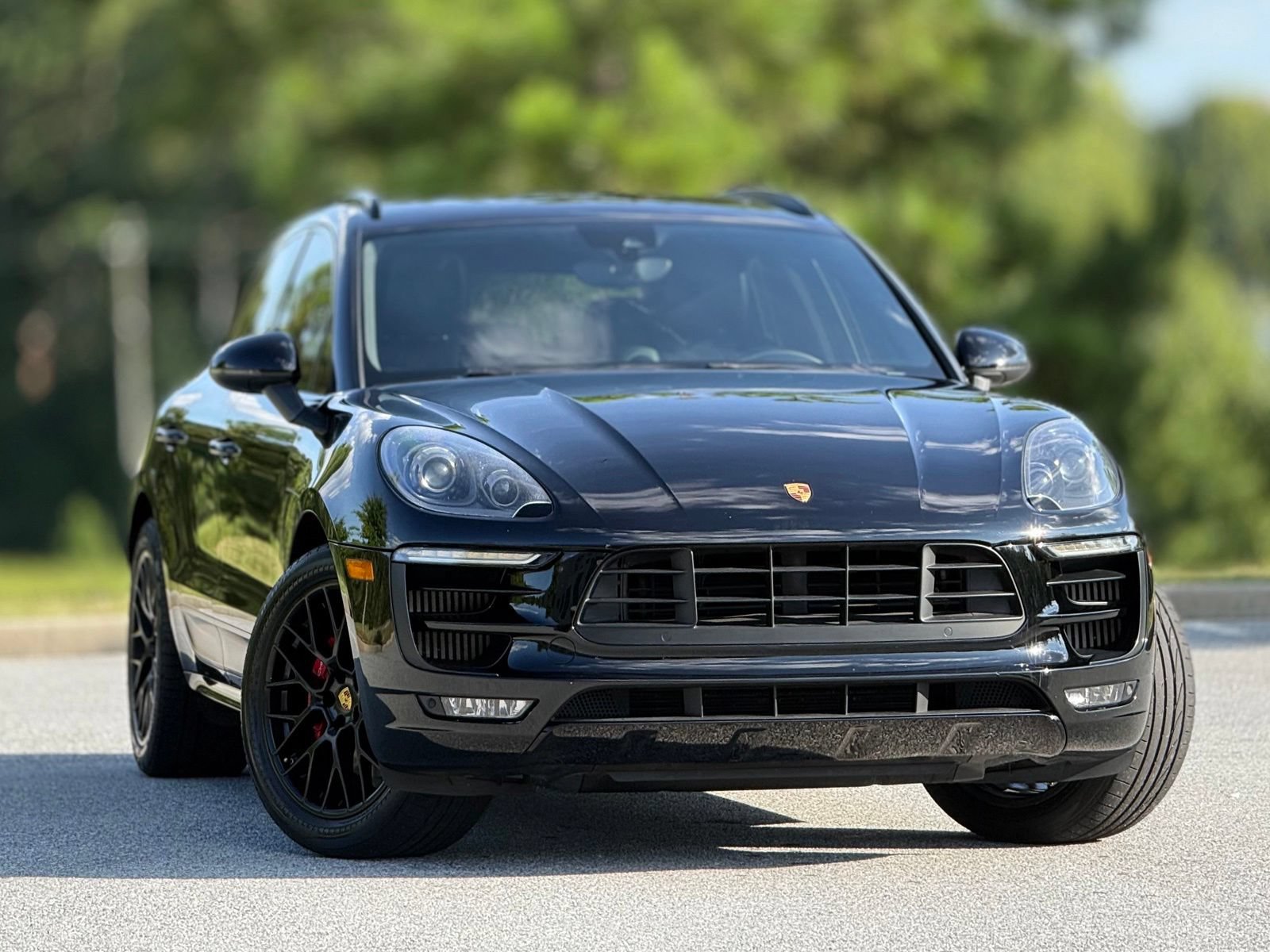 Used 2017 Porsche Macan GTS w/ Sport Chrono Package AWD/4WD image 4