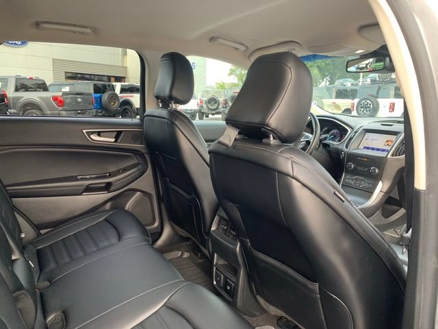 Used 2020 Ford Edge SEL w/ Convenience Package FWD image 12