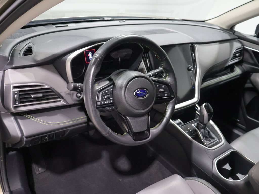 Used 2025 Subaru Outback Onyx Edition AWD/4WD image 16