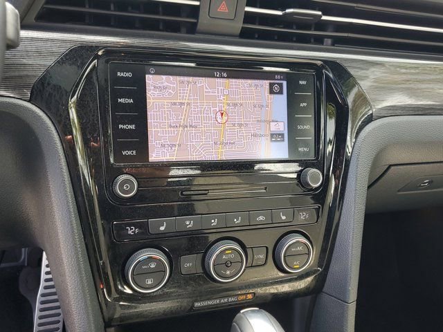 Used 2021 Volkswagen Passat 2.0T R-Line image 24