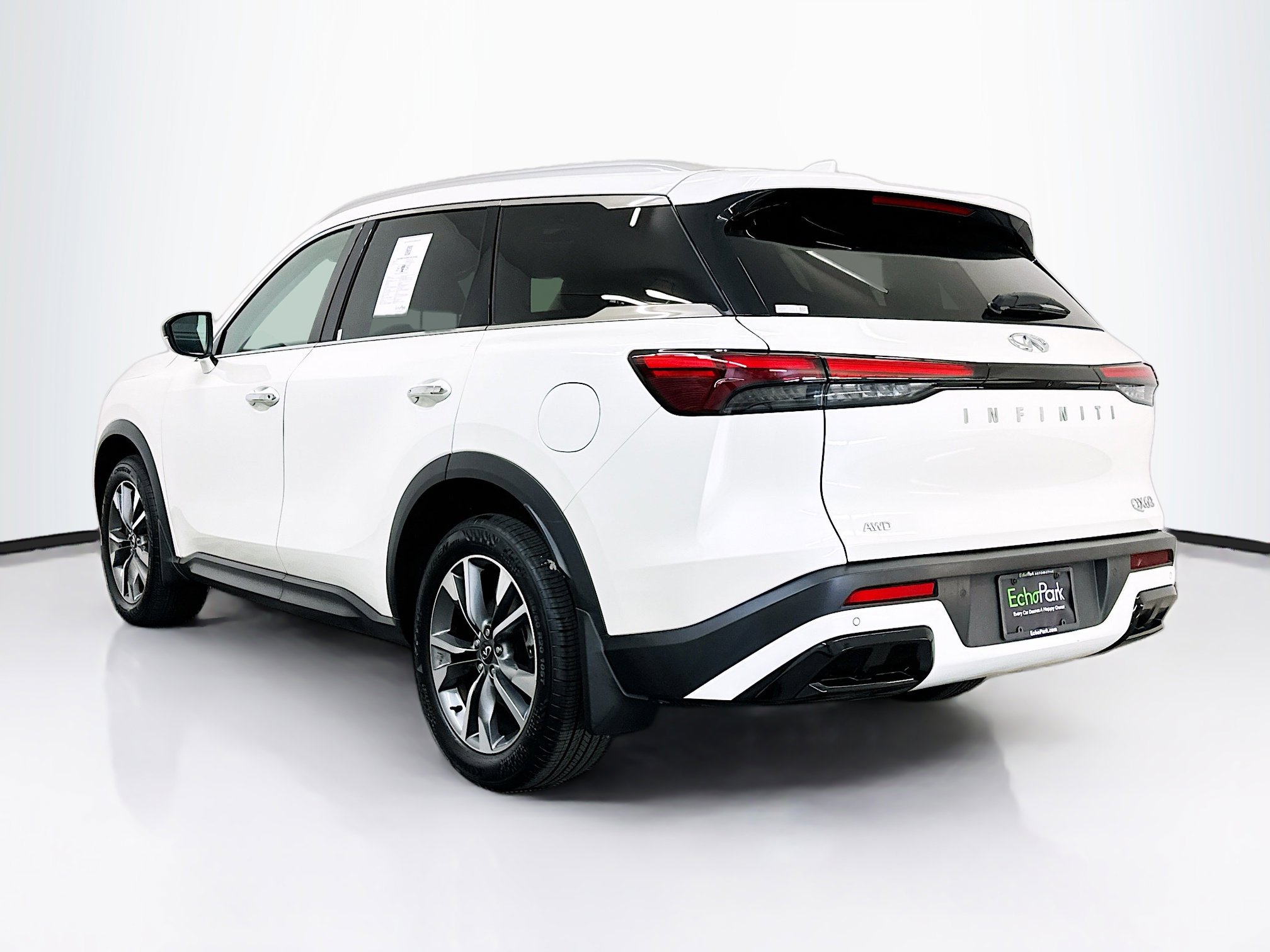 Used 2023 INFINITI QX60 Luxe AWD/4WD image 5