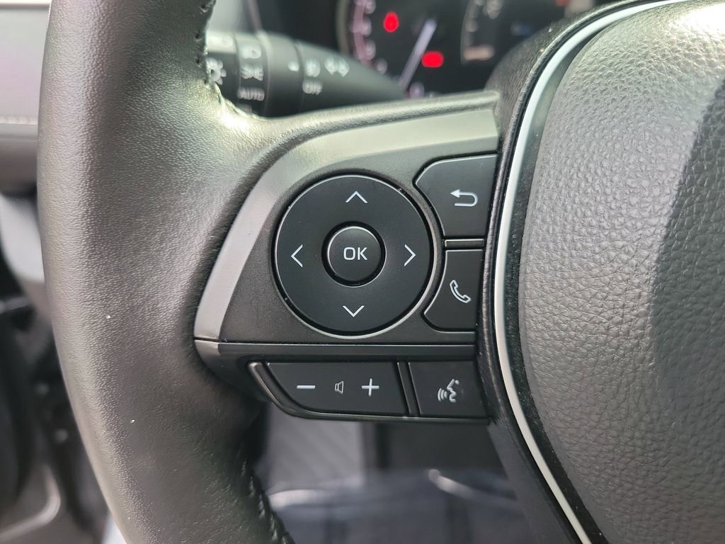 Used 2023 Toyota RAV4 XLE Premium image 28