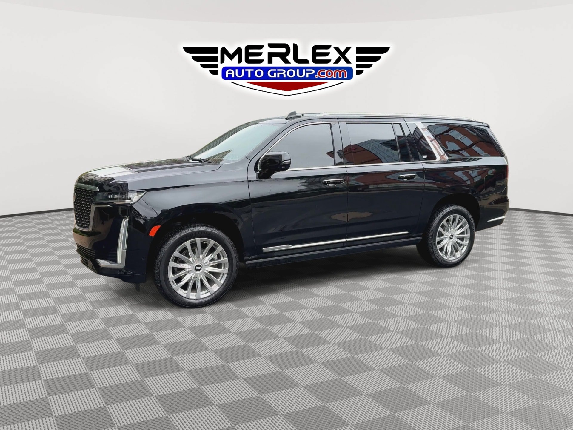 Used 2021 Cadillac Escalade ESV Premium Luxury w/ Driver Assist Tech Package AWD/4WD image 4
