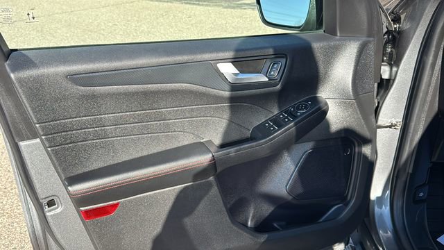 Certified 2024 Ford Escape ST-Line w/ Tech Pack #1 image 9