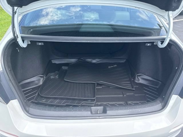 Used 2022 Honda Civic Touring image 32