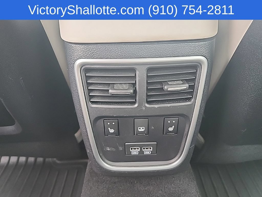 Used 2021 Chrysler 300 Touring L RWD image 23