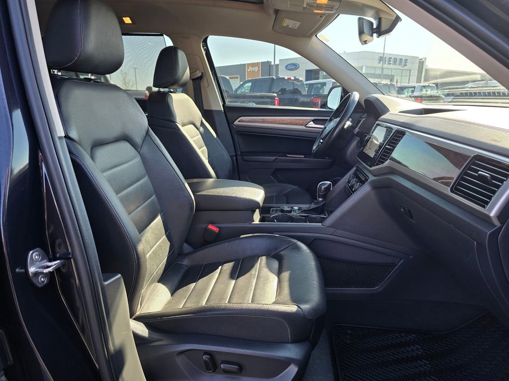 Used 2019 Volkswagen Atlas SEL Premium AWD/4WD image 16