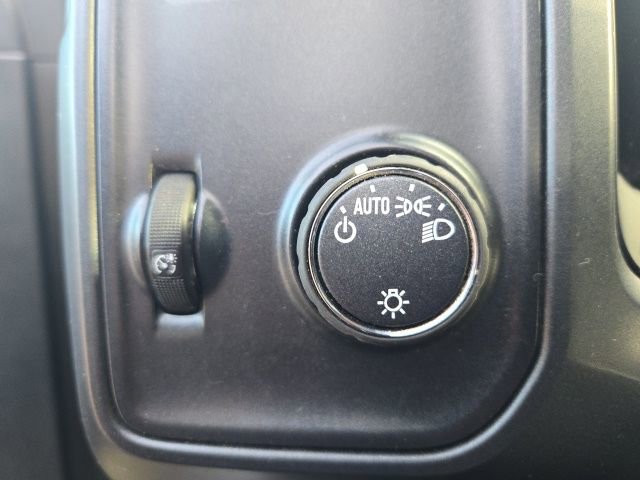 Used 2018 Chevrolet Silverado 1500 Custom w/ Custom Value Package image 23