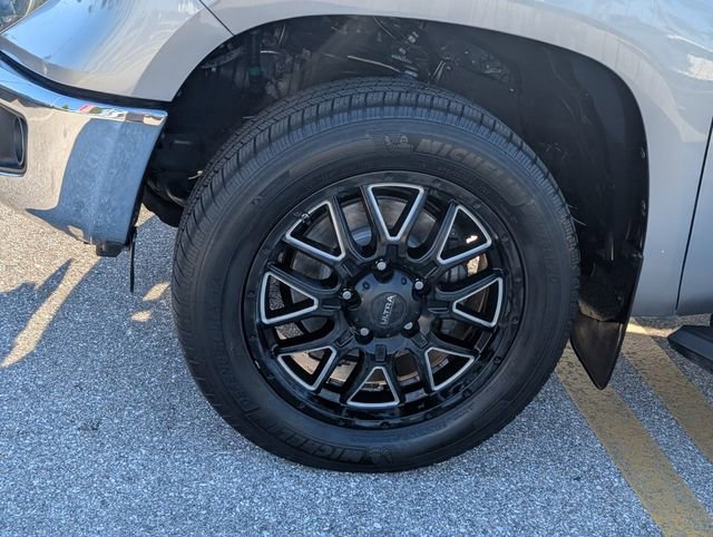 Used 2020 Toyota Tundra SR5 w/ SR5 Leather Package image 4