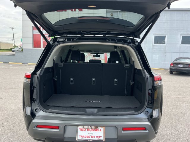 New 2026 Nissan Pathfinder SL AWD/4WD image 12