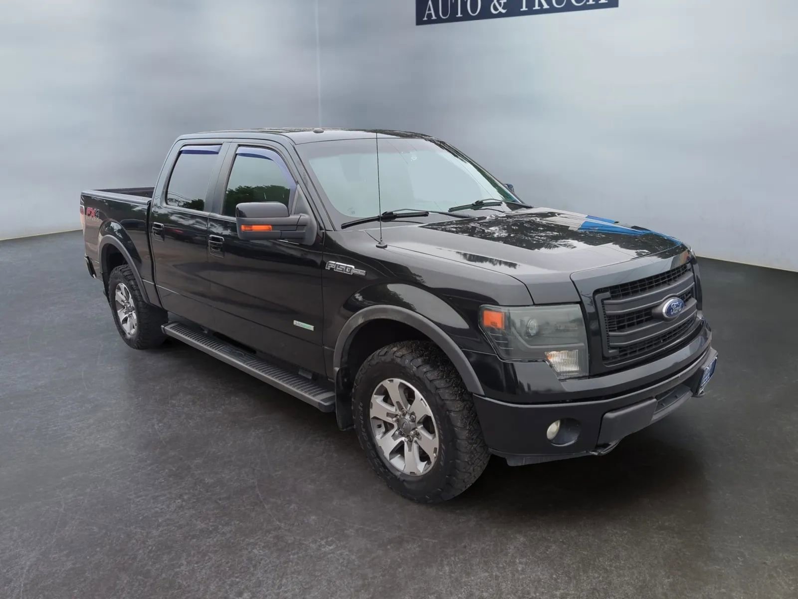 Used 2014 Ford F150 FX4 w/ Equipment Group 402A Luxury AWD/4WD image 5