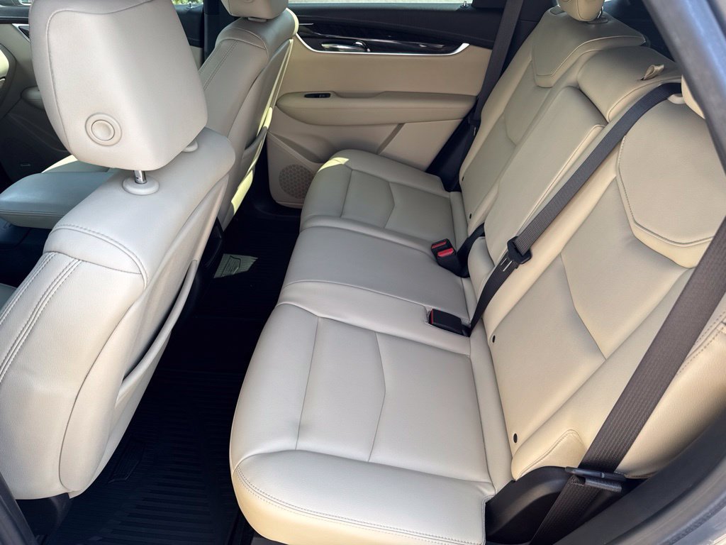 Used 2017 Cadillac XT5 FWD image 24