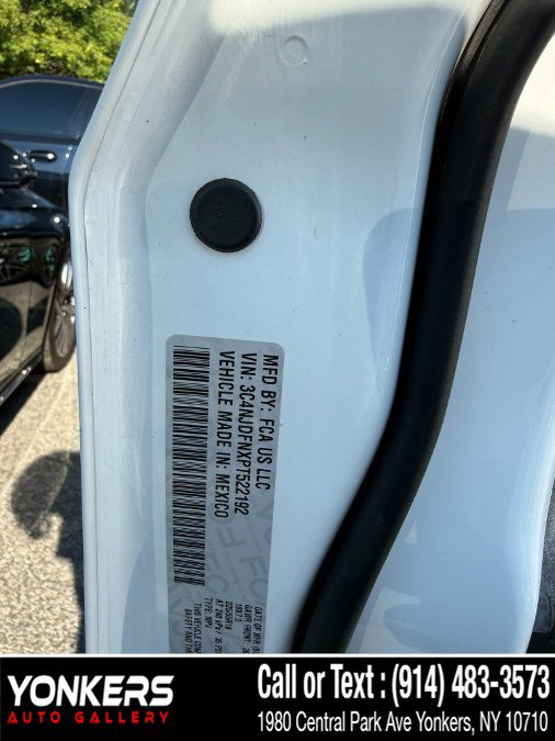 Used 2023 Jeep Compass Latitude w/ Sun and Sound Group AWD/4WD image 38