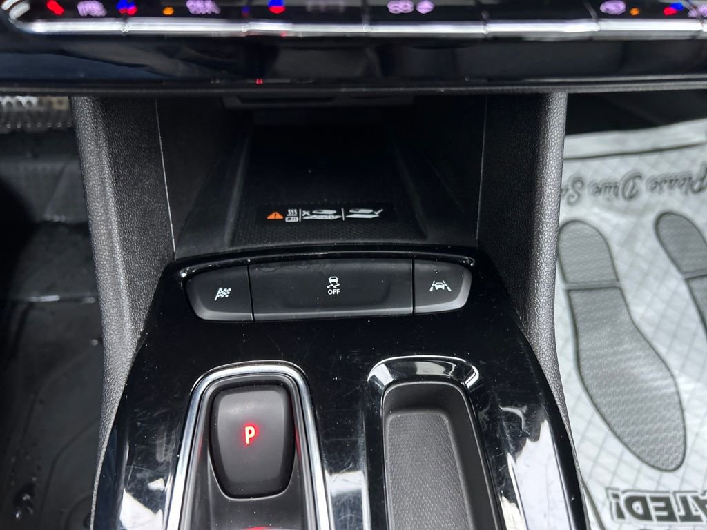 Used 2023 Chevrolet Bolt EUV Premier w/ Sun & Sound Package image 28