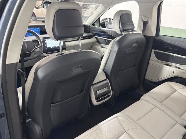 New 2026 Lincoln Nautilus Premier AWD/4WD image 14