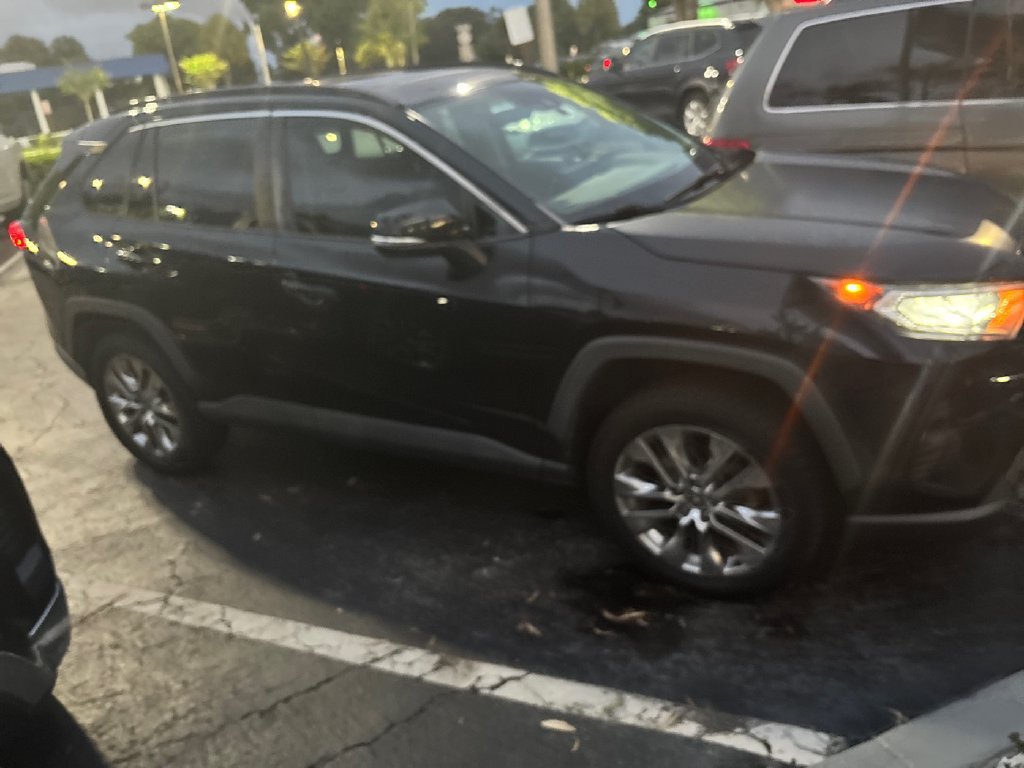 Used 2021 Toyota RAV4 XLE Premium FWD image 3