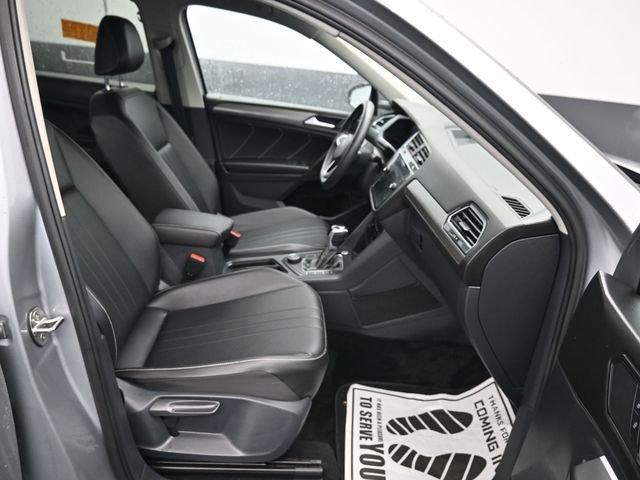 Used 2022 Volkswagen Tiguan SE image 9