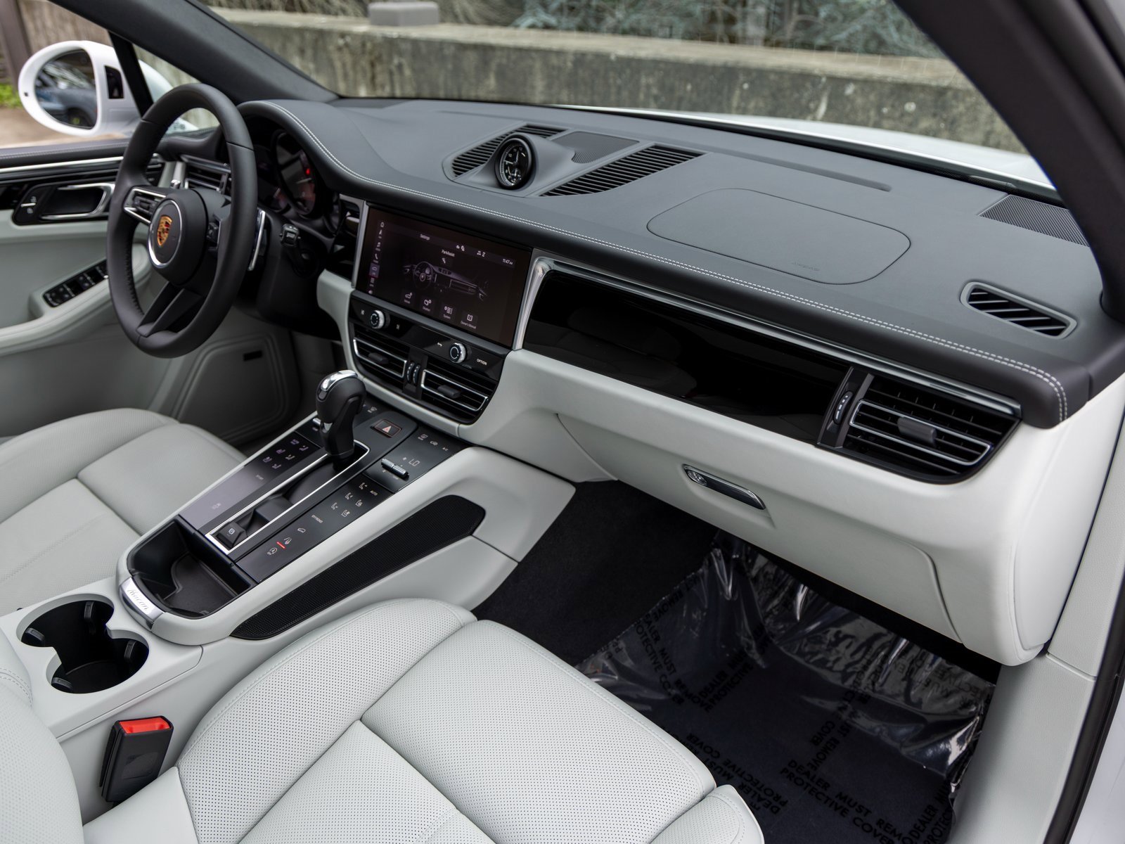 New 2025 Porsche Macan image 50