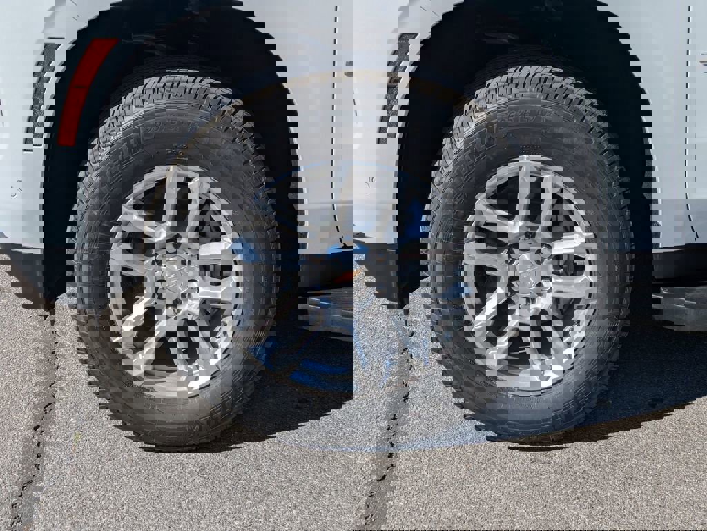 New 2026 Chevrolet Suburban LS image 11