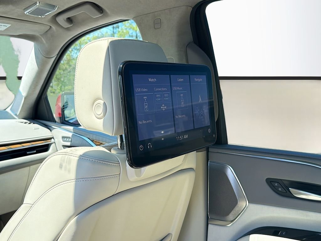 Used 2021 Cadillac Escalade Premium Luxury Platinum w/ Heavy-Duty Trailer Package image 26