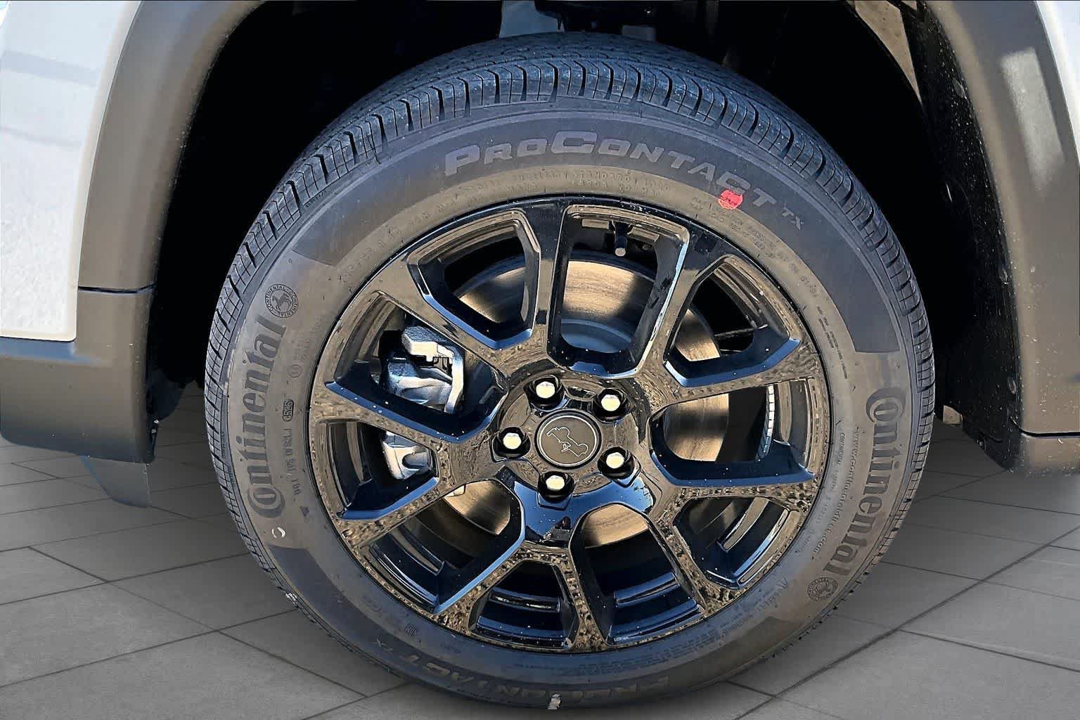 New 2026 Jeep Compass Latitude AWD/4WD image 12