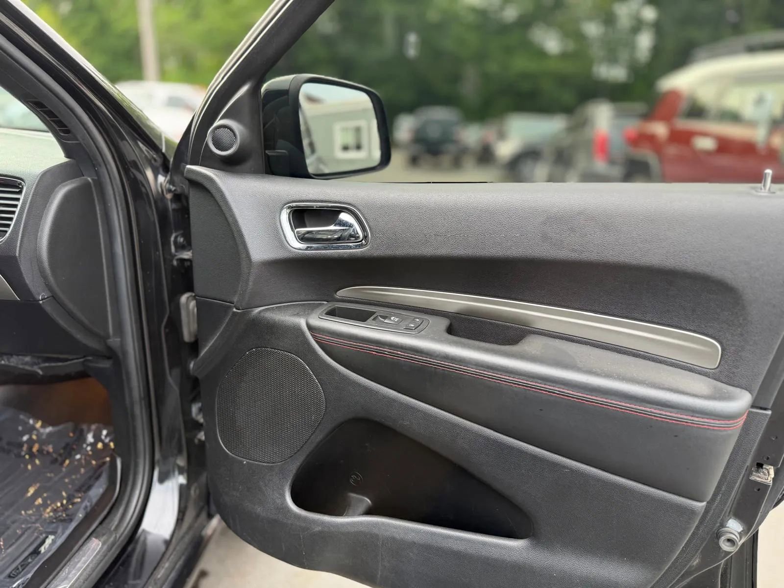 Used 2015 Dodge Durango R/T w/ Technology Group AWD/4WD image 29