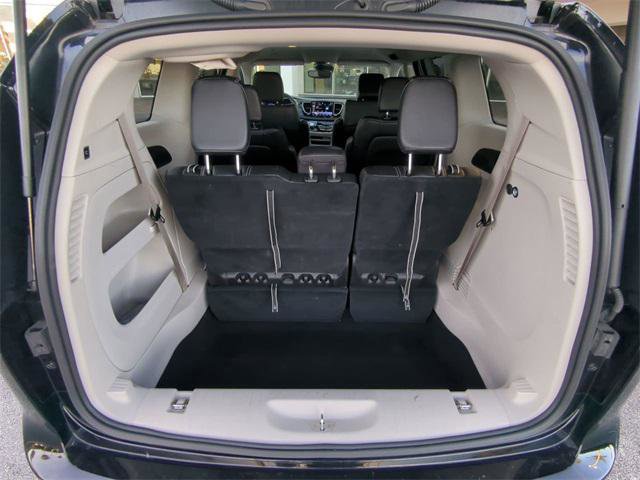 Certified 2024 Chrysler Pacifica Touring-L image 14