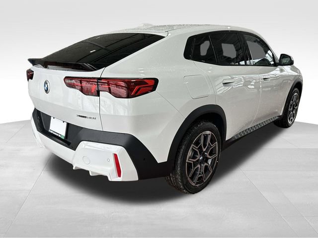 New 2026 BMW X2 xDrive28i w/ Technology Package image 2