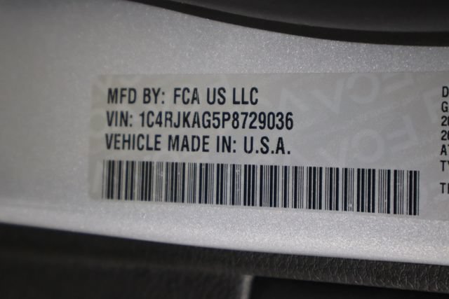 Used 2023 Jeep Grand Cherokee L Laredo AWD/4WD image 44