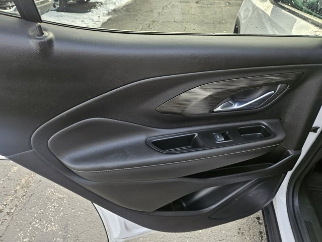 Used 2022 GMC Terrain SLE w/ Driver Convenience Package image 19