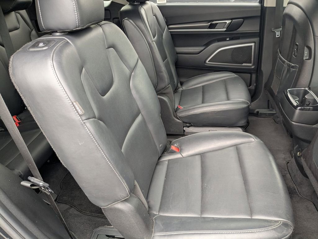 Used 2025 Kia Telluride S image 31