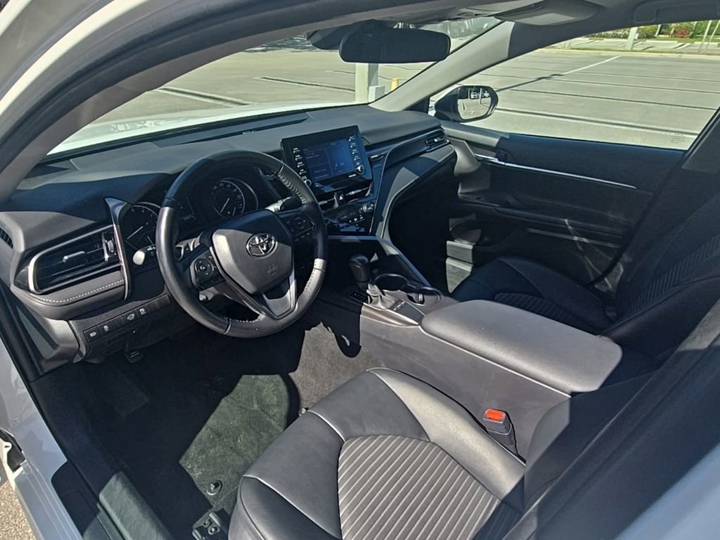 Used 2023 Toyota Camry SE FWD image 14