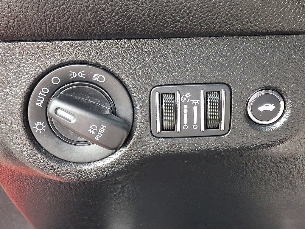 Used 2022 Dodge Challenger GT AWD/4WD image 25