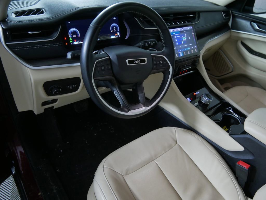 Used 2022 Jeep Grand Cherokee L Limited image 12