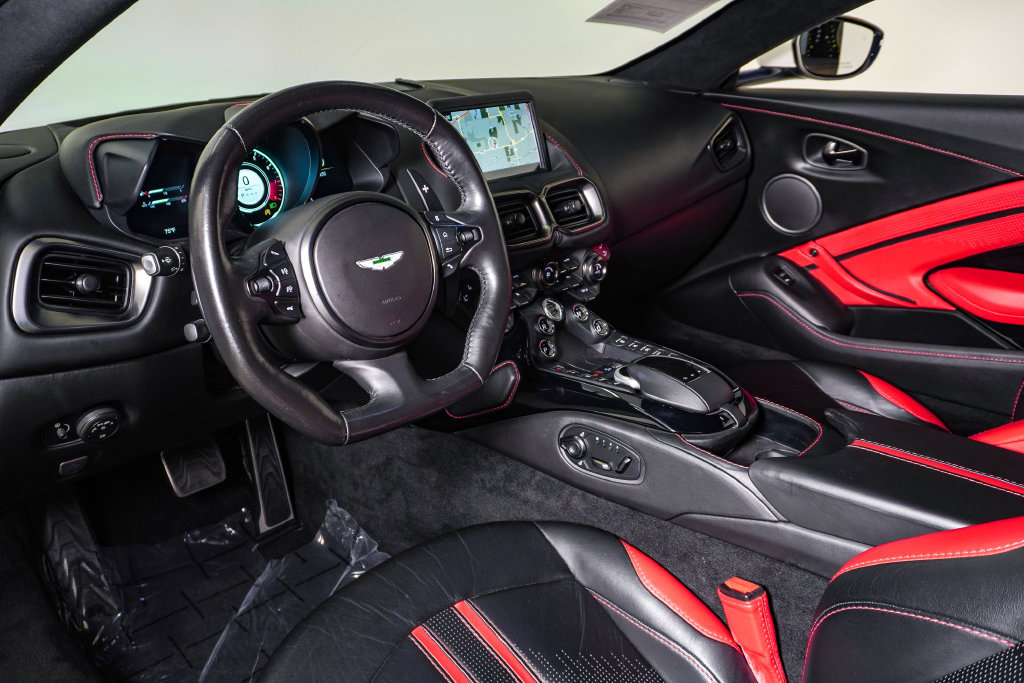 Used 2019 Aston Martin V8 Vantage Coupe RWD image 23