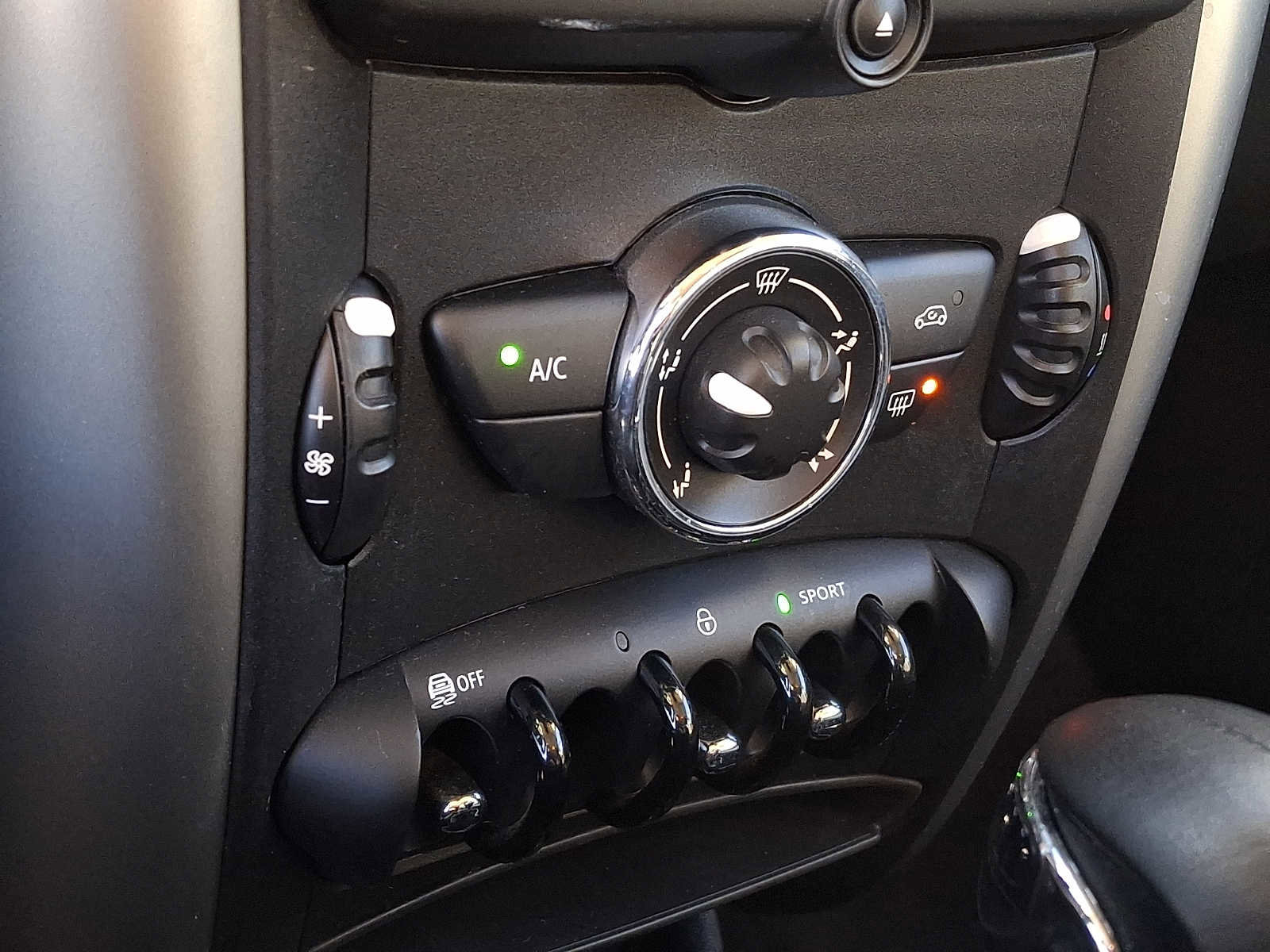 Used 2013 MINI Cooper Countryman image 16