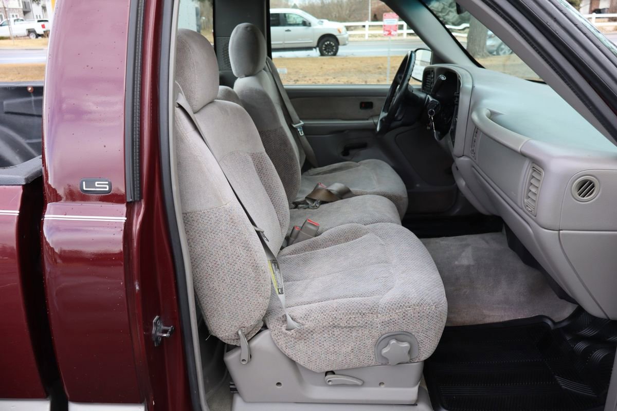 Used 1999 Chevrolet Silverado 1500 LS w/ Firm Ride Suspension Pkg image 18
