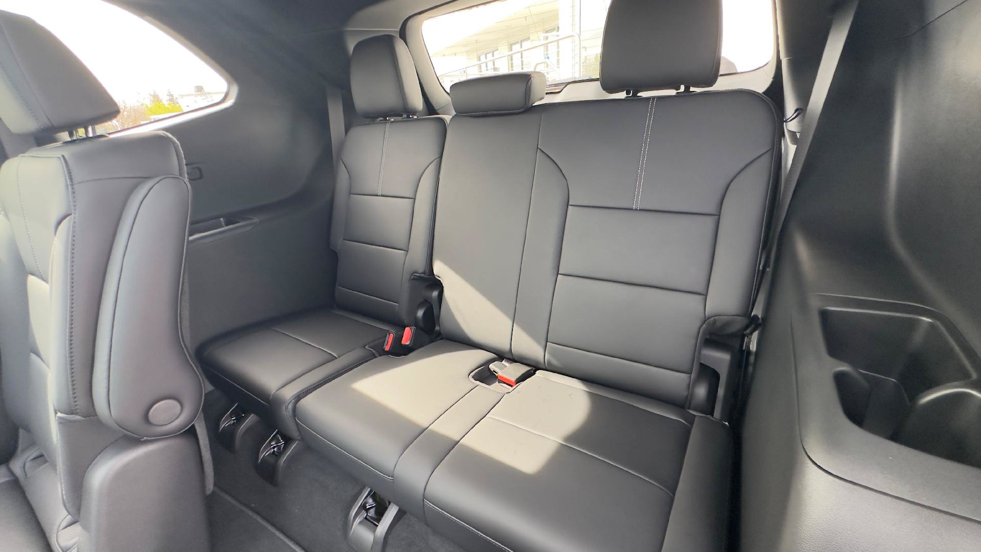 New 2026 GMC Acadia Elevation w/ Black Edition FWD image 8