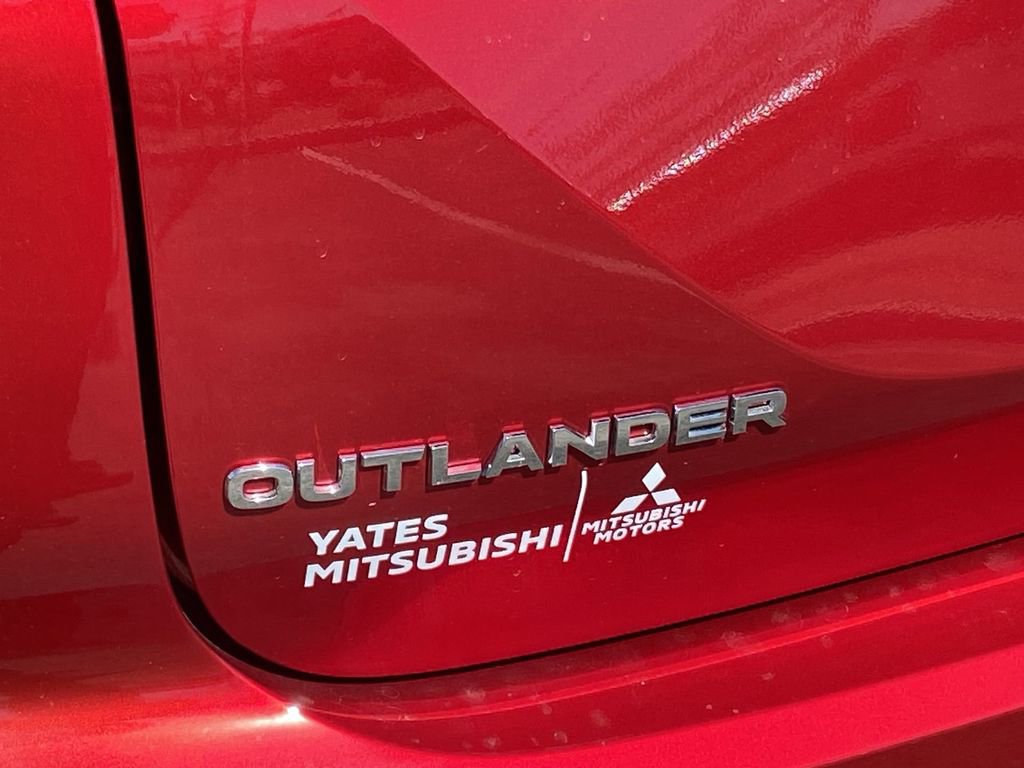New 2026 Mitsubishi Outlander ES FWD image 28