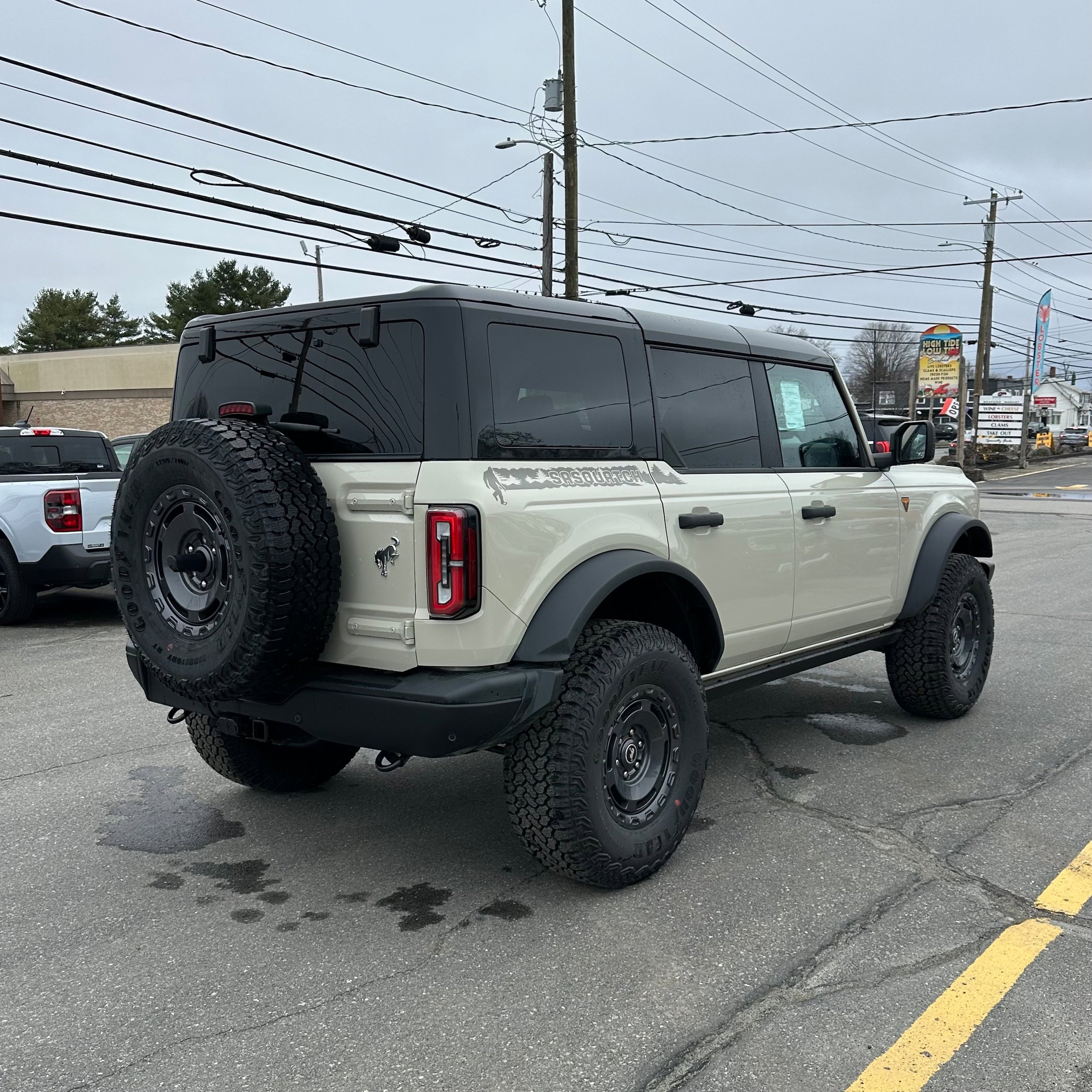 New 2025 Ford Bronco Badlands w/ Sasquatch Package AWD/4WD image 10