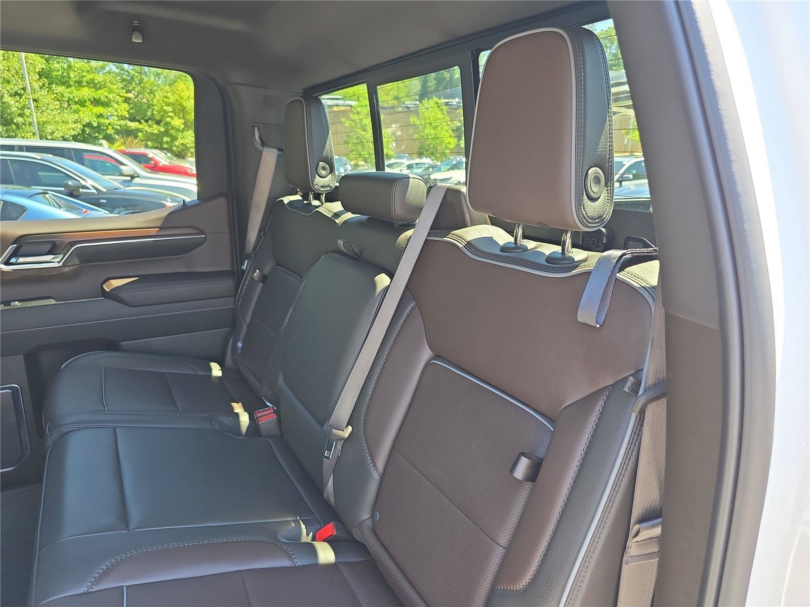 Used 2024 GMC Sierra 1500 Denali AWD/4WD image 14