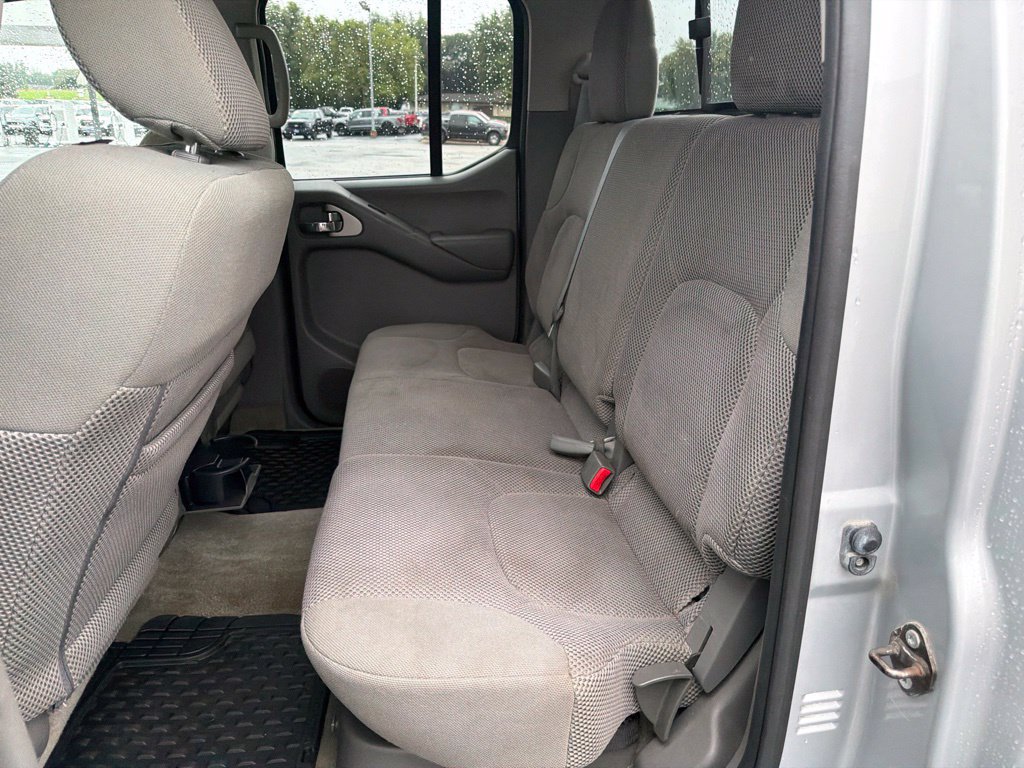 Used 2016 Nissan Frontier SV AWD/4WD image 13