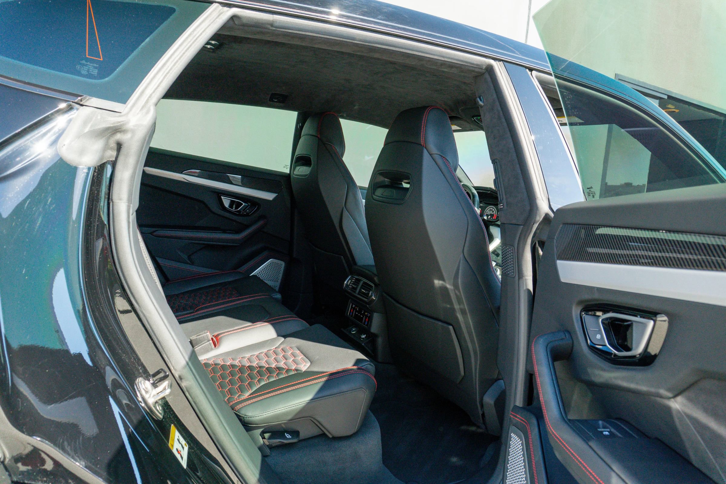 Used 2020 Lamborghini Urus image 53